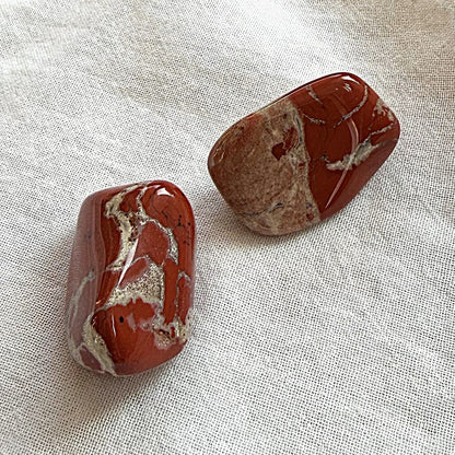 ROTER JASPIS Trommelstein