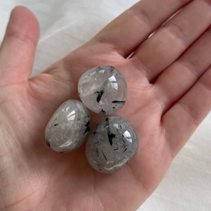 TURMALINQUARZ Trommelstein