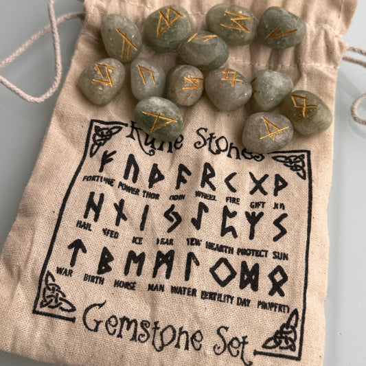 Runenstein Set Grüner Aventurin